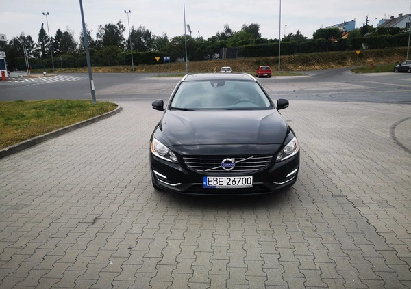 Volvo V60 cena 66999 przebieg: 163717, rok produkcji 2015 z Bełchatów małe 529